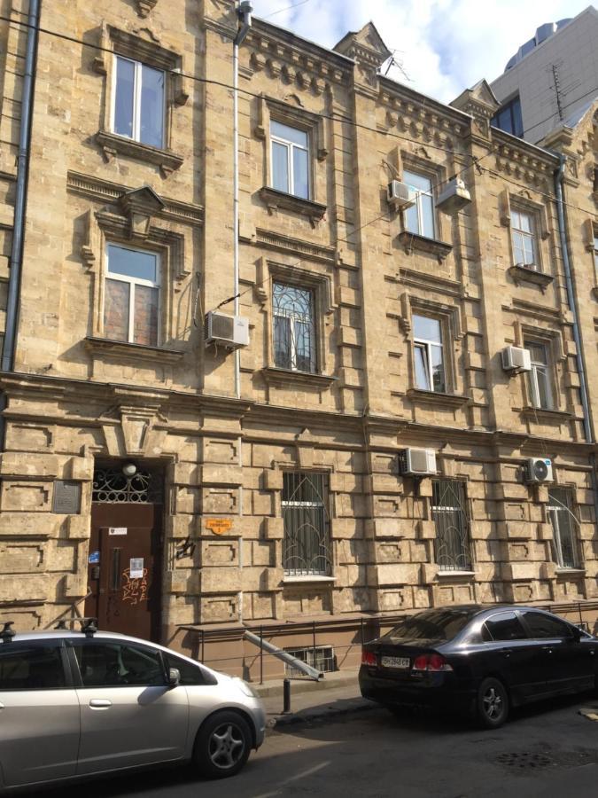 Old Town Apartments Lanzheron Beach Одесса Экстерьер фото